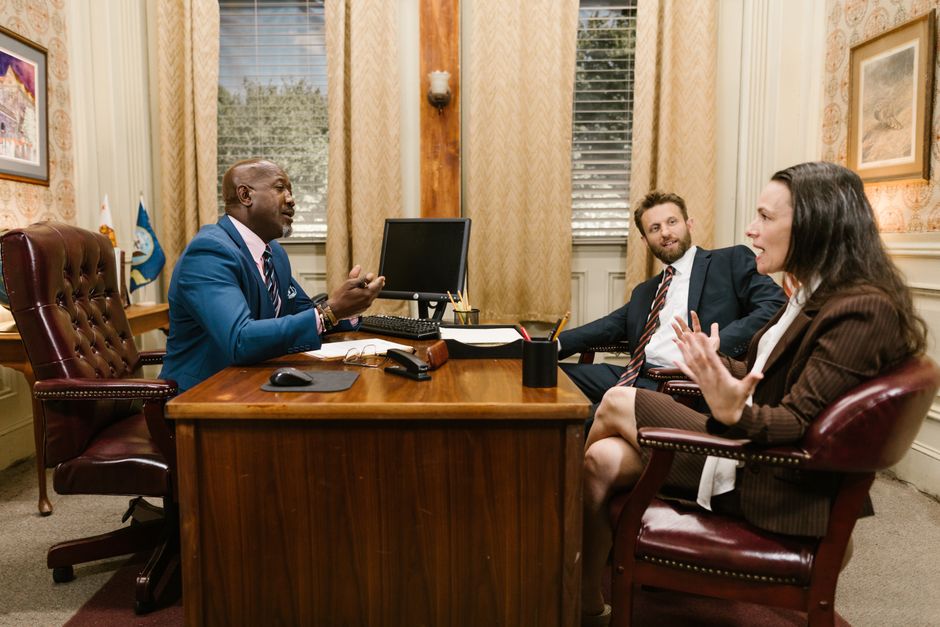 Choosing Your Injury Lawyer: 5 Critical Questions